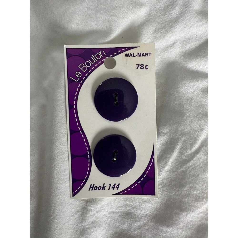 Le Bouton mixed lot